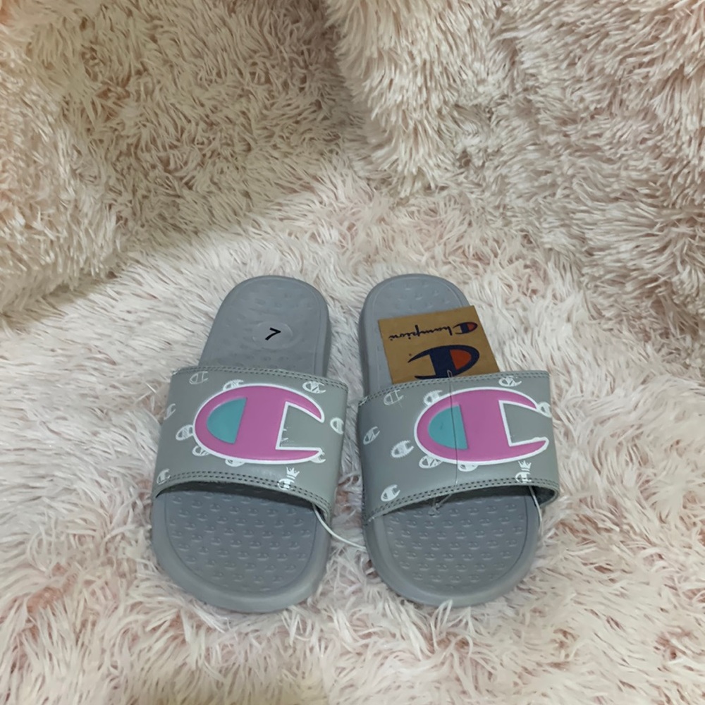 Champion women’s size 7 slip on sandals